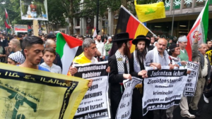 نواب ألمان و إسرائيليون يطالبون بحظر حزب الله في ألمانيا