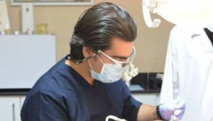طبيب أسنان سوري حقق شهرة كبيرة يحصل على الجنسية التركية