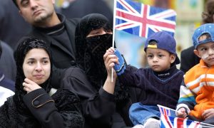 “ صنداي تايمز ″ تكشف عن مخطط إرهابي ضد مسلمي بريطانيا