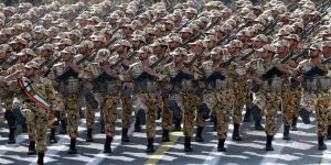 الجيش : جندي إيراني يفتح النار على زملائه و يقتل أربعة