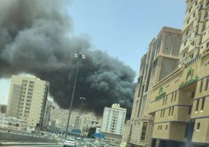 إخلاء فندق في مكة المكرمة إثر اندلاع حريق