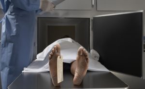 ممرضات أميركيات يتعرضن للعقاب بسبب “ النظرة الأخيرة ” على جثة رجل ميت