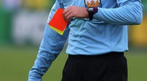 أوروغواي : حكام كرة قدم يمتنعون عن إدارة المباريات