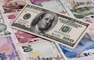 الدولار قرب أعلى مستوى في 10 أسابيع و الليرة التركية تهبط