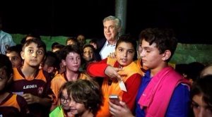 بعد الإقالة من بايرن .. كارلو أنشيلوتي يدرب أطفال القدس !