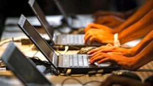 أميركا تحذر : خلل يجعل الإنترنت اللاسلكي عرضة للاختراق