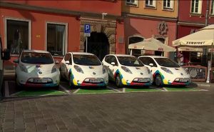 بولندا تستعد لإطلاق أسطول من سيارات الأجرة الكهربائية ( فيديو )