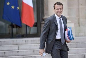 الرئيس الفرنسي يوقع قانون مكافحة الإرهاب