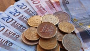 الشهية للمخاطرة ترفع اليورو لليوم الثاني