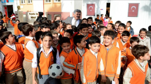 تركيا : دمج 613 ألف طالب سوري في النظام التعليمي