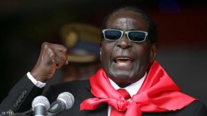 بعد الانقلاب الغريب .. جيش زيمبابوي يقول إنه يتحدث مع موغابي عن مستقبل البلاد