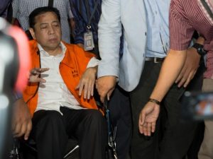 احتجاز رئيس البرلمان الإندونيسي لتورطه في قضية فساد