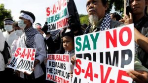 عشرات الآلاف من الإندونيسيين يحتجون على قرار ترامب بشأن القدس