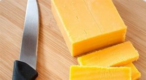 ما هي أفضل طريقة لتقطيع الأجبان ؟ ( فيديو )