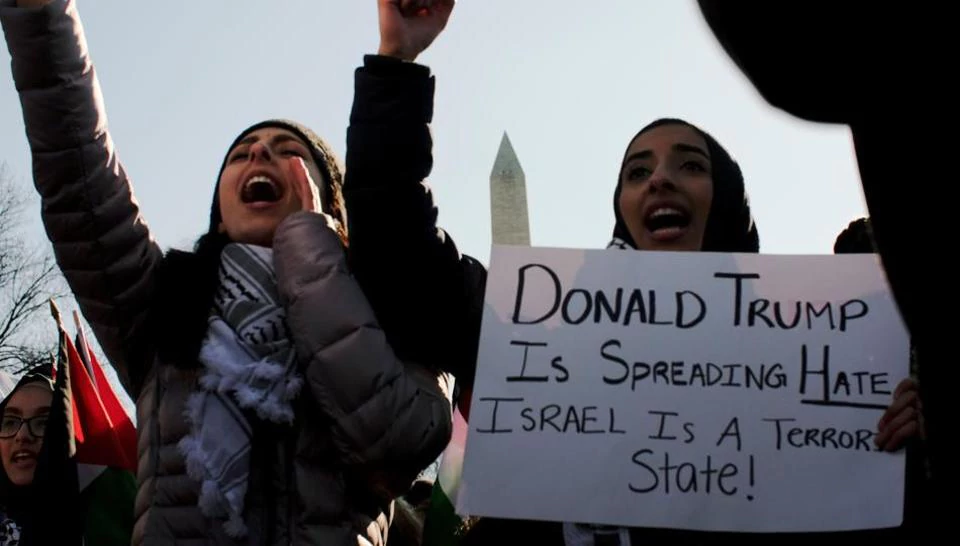 الآلاف يتظاهرون في واشنطن رفضاً لقرار ترامب بشأن القدس