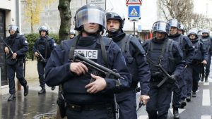 القبض على شخصين كانا يستعدان لتنفيذ هجوم إرهابي في باريس