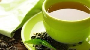 مجلة ألمانية : الشاي الأخضر يخفف الهالات السوداء