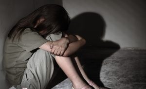 ” إسرائيلي ” يمارس الجنس مع ابنته 5 سنوات و يوثق جريمته