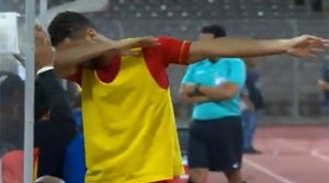 لاعب في الدوري السعودي مهدد بالسجن بسبب رقصة ” الداب ” ( فيديو )