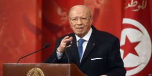 السبسي : الإعلام الأجنبي هوّل الأحداث الأخيرة في تونس