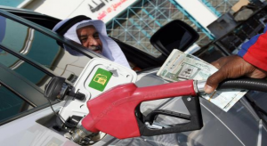 السعودية ترفع أسعار البنزين بنسب تتراوح بين 82 و 126 بالمائة