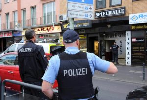 ألمانيا : القبض على 5 سوريين بتهمة حيازة و الاتجار بالمخدرات