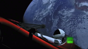 توقعات بتحطم سيارة ” تسلا ” في الفضاء ( فيديو )