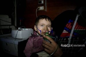 العشرات من حالات الاختناق جراء قصف كيماوي جديد طال الغوطة الشرقية
