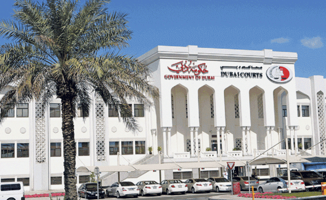 الإمارات : السجن 5 سنوات لعصابة باعت خادمة بـ 3400 درهم