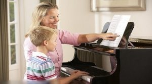 دراسة : تعلم الموسيقى يقوي القدرة الذهنية للأطفال