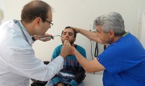 ممثل منظمة الصحة العالمية في تركيا يتحدث عن وجود نية لتوظيف مئات الأطباء و الممرضين السوريين