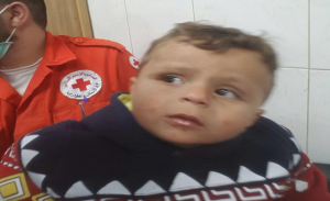 العثور على طفل ” حي ” مرمي داخل كيس نفايات في لبنان ( صور )
