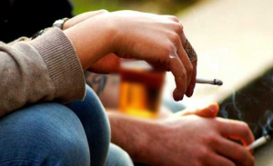 دراسة : التبغ و الكحول أكبر خطرين على الصحة