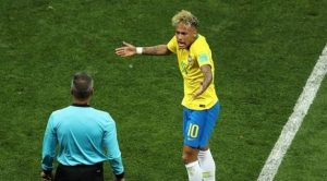 البرازيل تشكو حكم مباراة سويسرا لـ “فيفا”