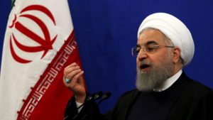 إيران : روحاني يدعو إلى الوحدة الوطنية مع تصاعد التوتر بفعل انهيار العملة المحلية