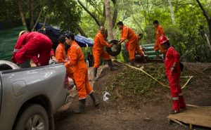 بعد أكثر من 100 عملية حفر .. العمل لإنقاذ أطفال الكهف في تايلاند مستمر