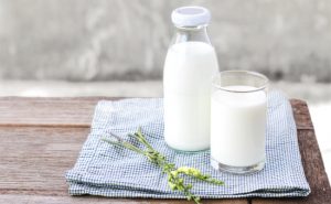 دراسة : الحليب كامل الدسم يقلل مخاطر الجلطات