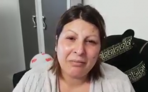 ألمانيا : مقطع مصور متداول يظهر أماً سورية تبكي و تهدد بالانتحار إن لم تعد السلطات لها ابنها ! ( فيديو )