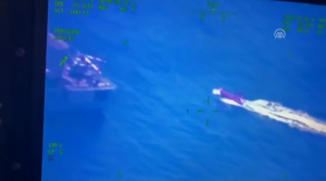 غرق سفينة تحمل عشرات السوريين قبالة سواحل قبرص ( فيديو )