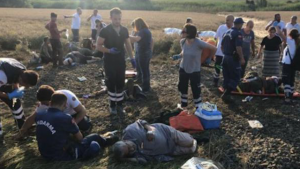 تركيا : ضحايا و جرحى جراء خروج قطار عن سكته ( فيديو )