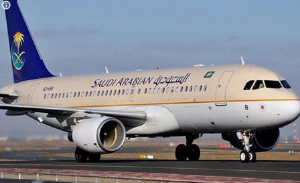 راكبة تونسية تتسبب بهبوط اضطراري لطائرة سعودية في القاهرة