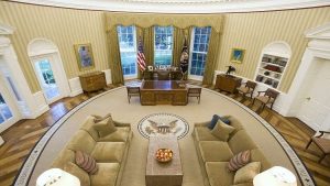 صحيفة أمريكية : دونالد ترامب تخلص من أثاث ميلانيا في البيت الأبيض