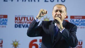 سنبحث عن حلفاء و أسواق جديدة .. أردوغان يعتبر أن تدهور الليرة ” مؤامرة سياسية ” ضد تركيا