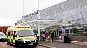مستشفى بريطاني يعالج المرضى في غرفة الموتى !