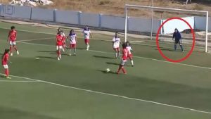 البرتغال : حارسة مرمى غريبة الأطوار تتسبب بخسارة فريقها بـ 28 هدفاً ! ( فيديو )