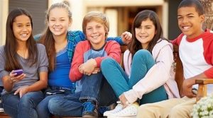 إحصائية : المراهقون يفضلون الدردشة على مواقع التواصل مع أصدقائهم عن مقابلتهم