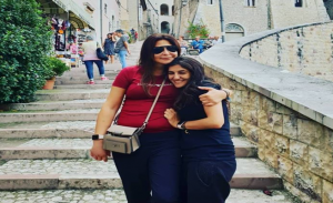 هل طلبت المغنية اللبنانية إليسا من ” الملحدين ” عدم متابعتها ؟
