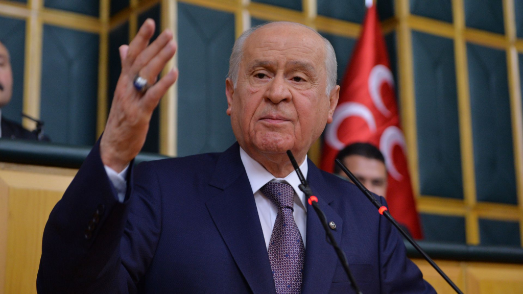 زعيم الحركة القومية في تركيا : بشار الأسد هو المسؤول عن ...