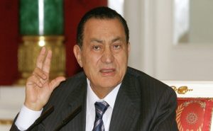 أحدث صورة للرئيس المصري السابق حسني مبارك تصدم رواد وسائل التواصل