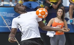 العداء الجامايكي أوسين بولت يرفض احتراف كرة القدم في مالطا
